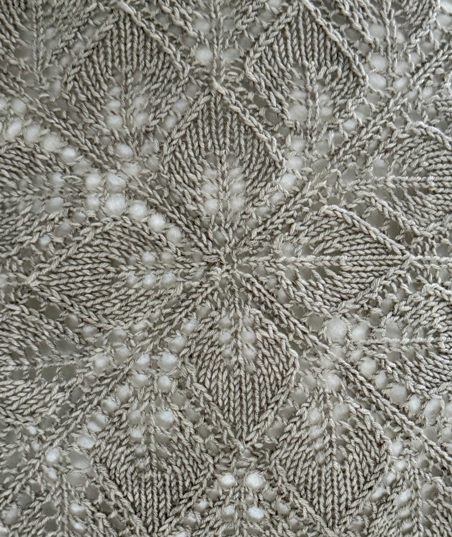 Workshop XL Lace pillow