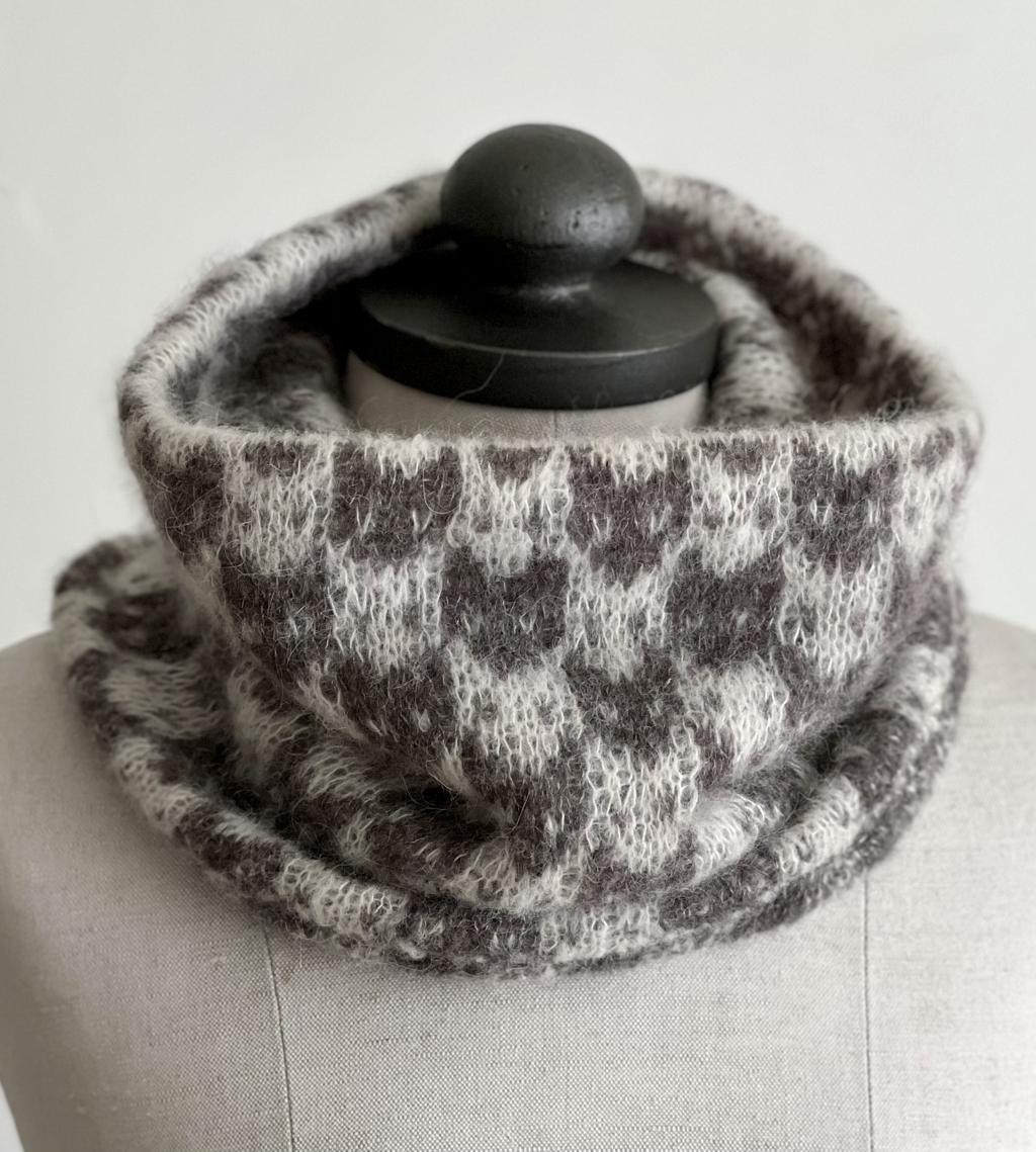 Fair Isle Cat neck scarf